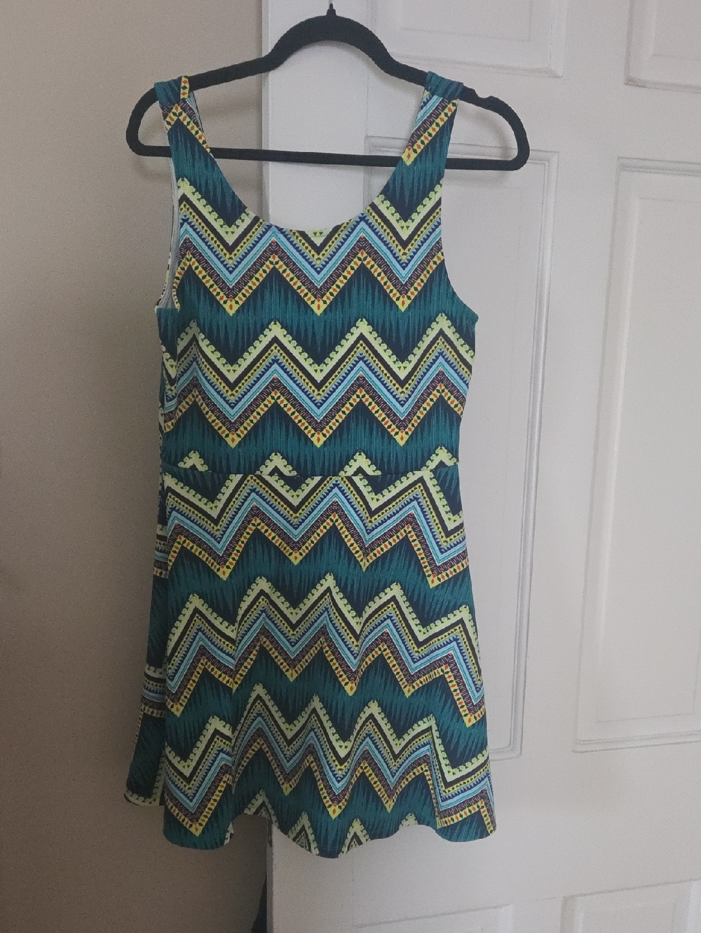 H&M Divided Green Chevron Tank Mini Dress In Size US 12